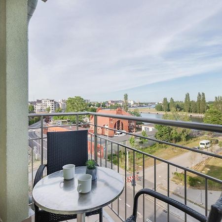 Riverside Apartment With Balcony By Noclegi Renters Swinoujscie Kültér fotó