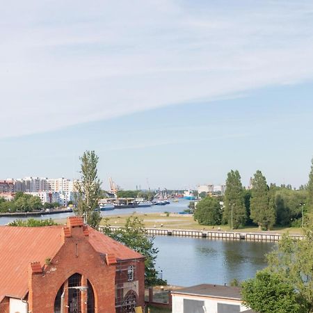 Riverside Apartment With Balcony By Noclegi Renters Swinoujscie Kültér fotó