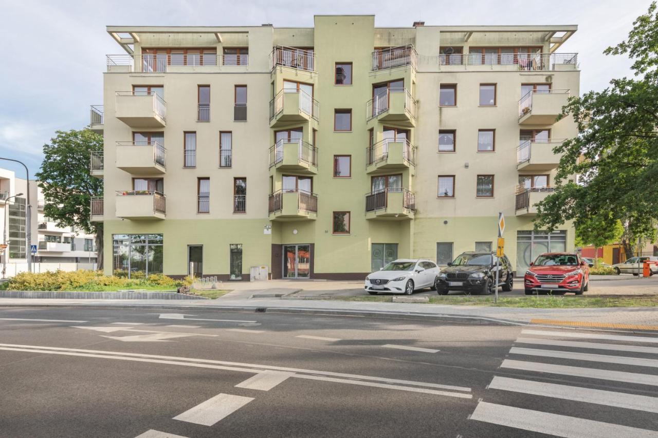 Riverside Apartment With Balcony By Noclegi Renters Swinoujscie Kültér fotó